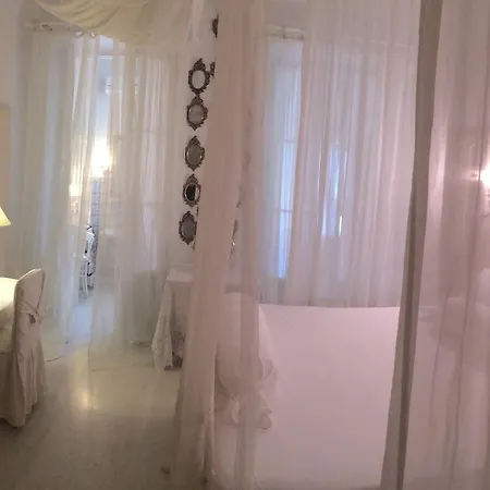 Eveline Portosole Hotell Sanremo