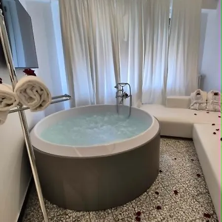 Hotel Eveline Portosole