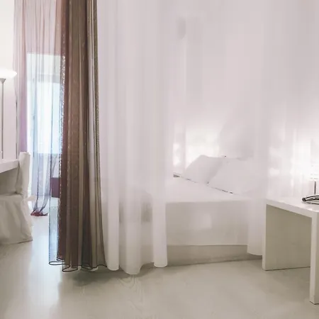 Hotel Eveline Portosole