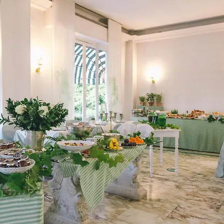 Hotel Eveline Portosole