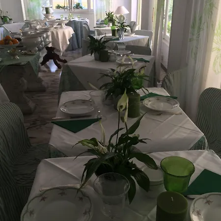 호텔 Eveline Portosole