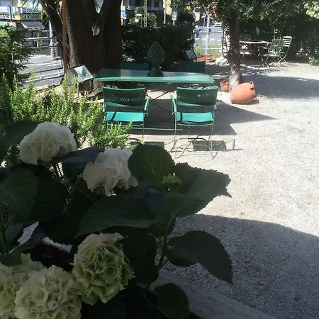 호텔 Eveline Portosole 산레모