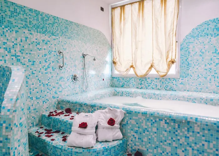 Hotel Eveline Portosole 4*