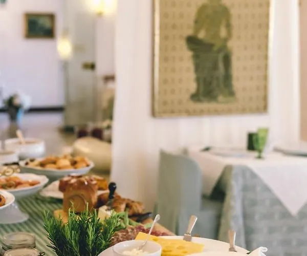 Hotel Eveline Portosole