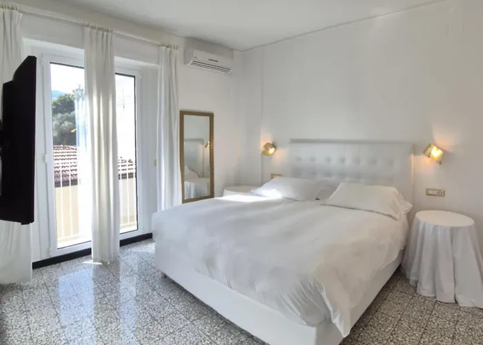 Hotel Eveline Portosole 4*