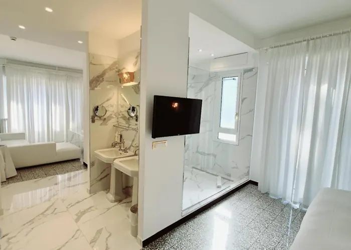 Hotel Eveline Portosole